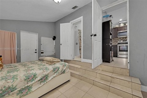 Casa en venta en Miami, Florida, 3 dormitorios, 135.82 m2 № 2000420 - foto 25