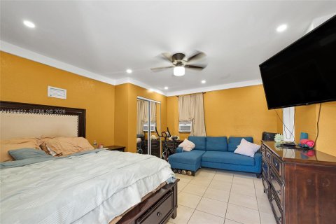 Casa en venta en Miami, Florida, 3 dormitorios, 135.82 m2 № 2000420 - foto 29