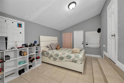 Casa en venta en Miami, Florida, 3 dormitorios, 135.82 m2 № 2000420 - foto 24