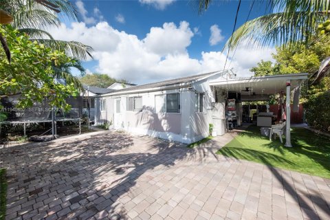 Casa en venta en Miami, Florida, 3 dormitorios, 135.82 m2 № 2000420 - foto 8