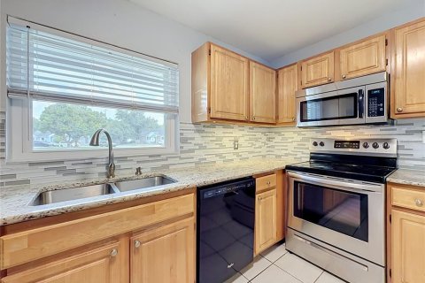 Villa ou maison à vendre à Orlando, Floride: 4 chambres, 136.94 m2 № 2422805 - photo 5