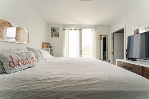 Adosado en venta en Homestead, Florida, 4 dormitorios, 139.35 m2 № 1929658 - foto 17