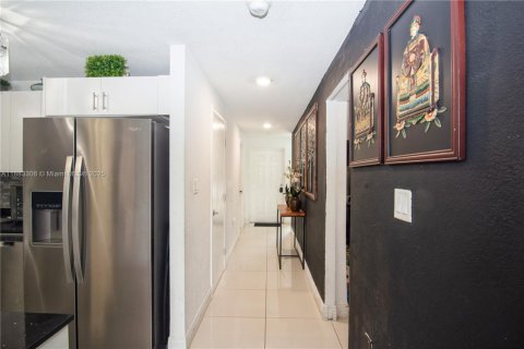 Adosado en venta en Homestead, Florida, 4 dormitorios, 139.35 m2 № 1929658 - foto 5