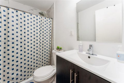 Adosado en venta en Homestead, Florida, 4 dormitorios, 139.35 m2 № 1929658 - foto 13