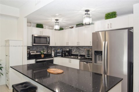 Adosado en venta en Homestead, Florida, 4 dormitorios, 139.35 m2 № 1929658 - foto 7