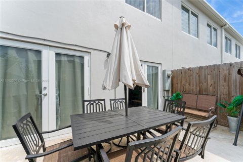 Adosado en venta en Homestead, Florida, 4 dormitorios, 139.35 m2 № 1929658 - foto 26