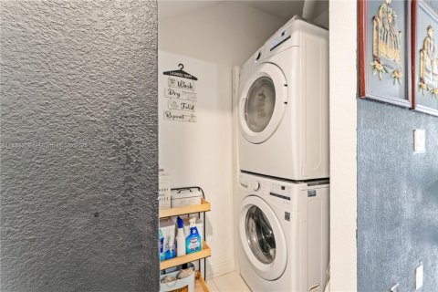 Adosado en venta en Homestead, Florida, 4 dormitorios, 139.35 m2 № 1929658 - foto 15