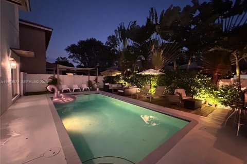 Villa ou maison à louer à Miramar, Floride: 3 chambres, 198.81 m2 № 2000556 - photo 24