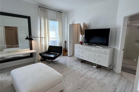 Villa ou maison à louer à Miramar, Floride: 3 chambres, 198.81 m2 № 2000556 - photo 20