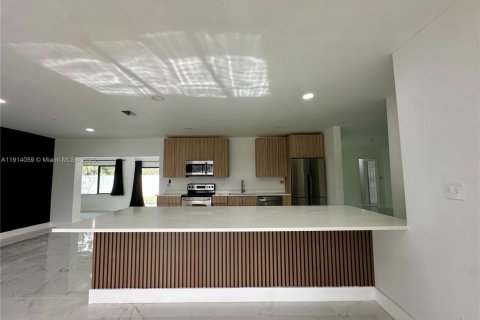 Купить виллу или дом в Форт-Лодердейл, Флорида 5 спален, 290.23м2, № 1969543 - фото 7