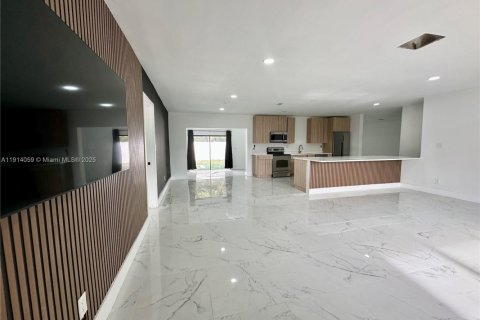 Купить виллу или дом в Форт-Лодердейл, Флорида 5 спален, 290.23м2, № 1969543 - фото 6