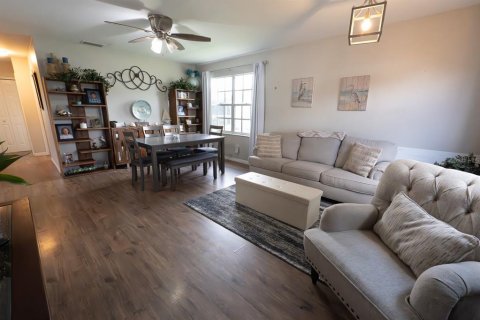 House in Port Charlotte, Florida 3 bedrooms, 96.43 sq.m. № 2092563 - photo 5