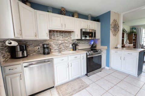 House in Port Charlotte, Florida 3 bedrooms, 96.43 sq.m. № 2092563 - photo 12