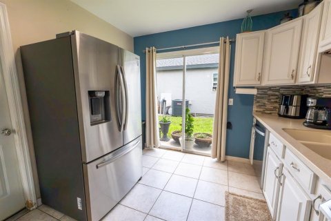 House in Port Charlotte, Florida 3 bedrooms, 96.43 sq.m. № 2092563 - photo 11