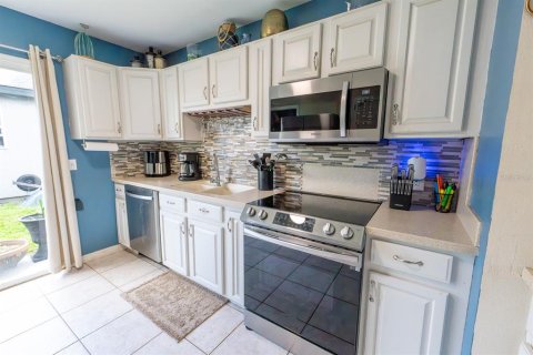 House in Port Charlotte, Florida 3 bedrooms, 96.43 sq.m. № 2092563 - photo 10