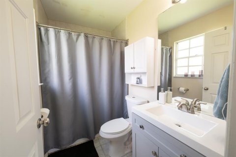 House in Port Charlotte, Florida 3 bedrooms, 96.43 sq.m. № 2092563 - photo 18