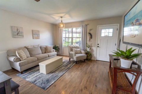 House in Port Charlotte, Florida 3 bedrooms, 96.43 sq.m. № 2092563 - photo 6