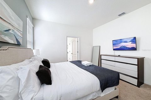 Casa en venta en Davenport, Florida, 7 dormitorios, 336.86 m2 № 2212615 - foto 18