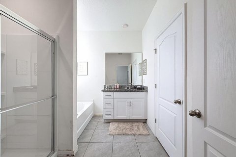 Casa en venta en Davenport, Florida, 7 dormitorios, 336.86 m2 № 2212615 - foto 21