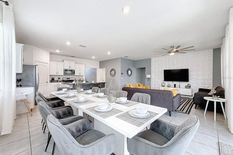 Casa en venta en Davenport, Florida, 7 dormitorios, 336.86 m2 № 2212615 - foto 14
