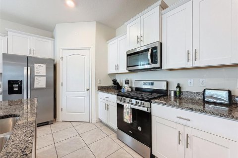 Casa en venta en Davenport, Florida, 7 dormitorios, 336.86 m2 № 2212615 - foto 13
