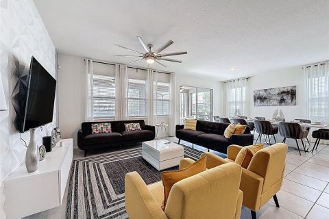 Casa en venta en Davenport, Florida, 7 dormitorios, 336.86 m2 № 2212615 - foto 5