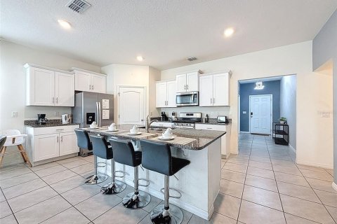 Casa en venta en Davenport, Florida, 7 dormitorios, 336.86 m2 № 2212615 - foto 9