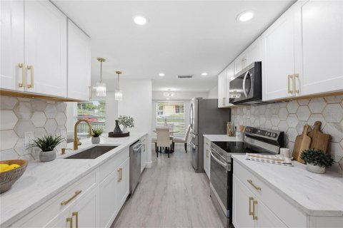 Villa ou maison à vendre à Tampa, Floride: 3 chambres, 158.31 m2 № 2231575 - photo 4