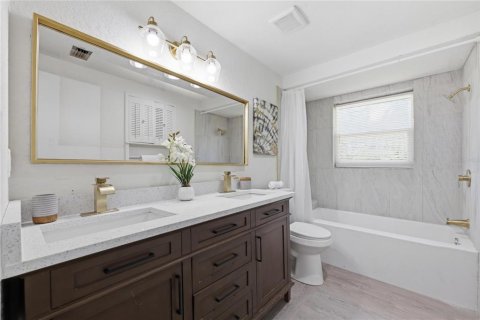 Villa ou maison à vendre à Tampa, Floride: 3 chambres, 158.31 m2 № 2231575 - photo 15