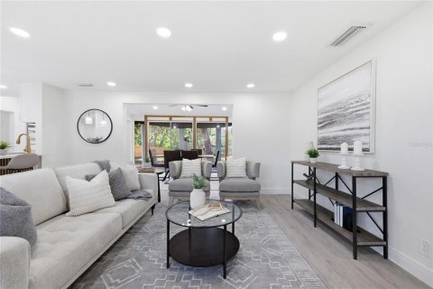 Villa ou maison à vendre à Tampa, Floride: 3 chambres, 158.31 m2 № 2231575 - photo 8