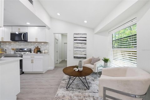 Villa ou maison à vendre à Tampa, Floride: 3 chambres, 158.31 m2 № 2231575 - photo 12