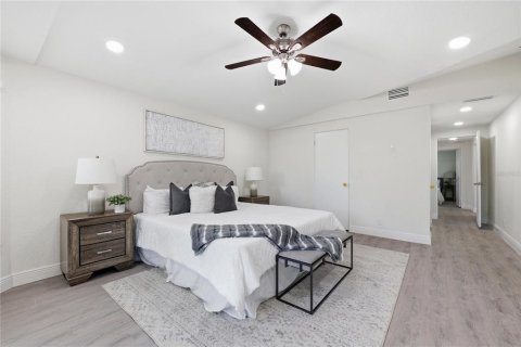 Villa ou maison à vendre à Tampa, Floride: 3 chambres, 158.31 m2 № 2231575 - photo 24