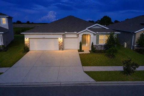 Casa en San Antonio, Florida 4 dormitorios, 262.73 m2 № 2354215