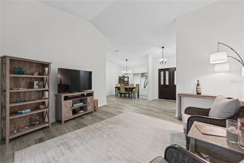 Villa ou maison à vendre à Palm Harbor, Floride: 3 chambres, 243.31 m2 № 2410687 - photo 13
