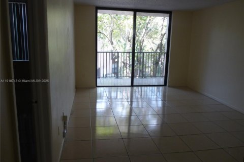 Copropriété à louer à Miami, Floride: 1 chambre, 57.04 m2 № 2017137 - photo 5