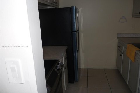 Copropriété à louer à Miami, Floride: 1 chambre, 57.04 m2 № 2017137 - photo 3