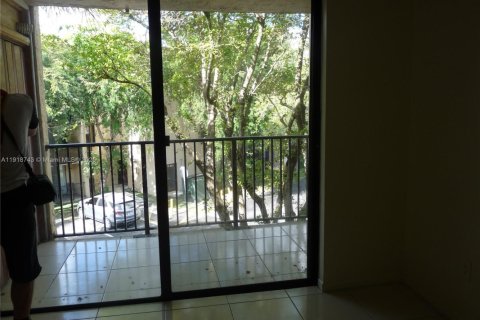 Copropriété à louer à Miami, Floride: 1 chambre, 57.04 m2 № 2017137 - photo 11