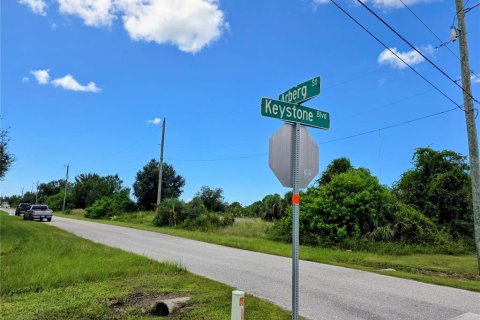 Terreno en venta en Port Charlotte, Florida № 2162196 - foto 5