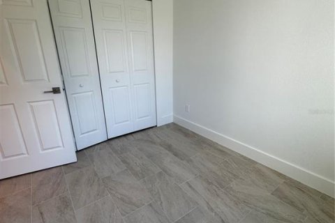 Apartamento en alquiler en Englewood, Florida, 3 dormitorios, 111.48 m2 № 1910162 - foto 4