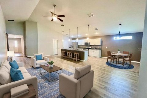 Casa en venta en Ocala, Florida, 3 dormitorios, 185.62 m2 № 1746821 - foto 2