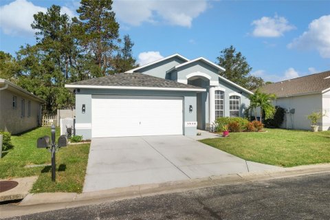 House in New Port Richey, Florida 3 bedrooms, 148.18 sq.m. № 1415894 - photo 4
