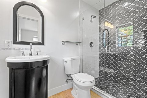 Villa ou maison à vendre à Miami, Floride: 4 chambres, 163.88 m2 № 1974454 - photo 21