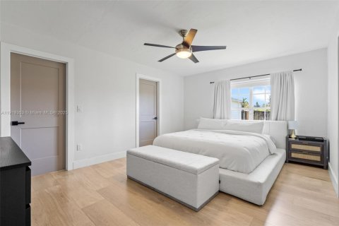 Villa ou maison à vendre à Miami, Floride: 4 chambres, 163.88 m2 № 1974454 - photo 14