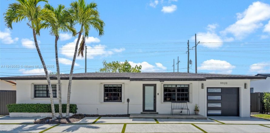 Villa ou maison à Miami, Floride 4 chambres, 163.88 m2 № 1974454