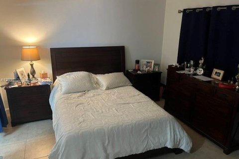 Copropriété à louer à Miami, Floride: 3 chambres, 111.48 m2 № 2084282 - photo 5