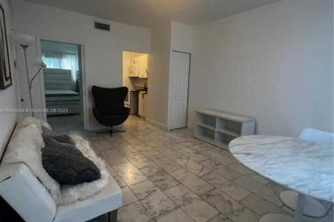 Condominio en venta en Miami Beach, Florida, 1 dormitorio, 43.66 m2 № 1981003 - foto 6