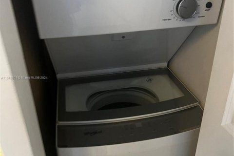 Condominio en venta en Miami Beach, Florida, 1 dormitorio, 43.66 m2 № 1981003 - foto 12