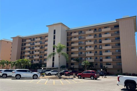 Condo à Cape Coral, Floride, 2 chambres  № 2232941