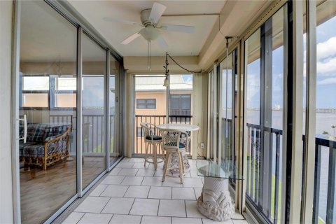 Купить кондоминиум в Кейп-Корал, Флорида 8 комнат, 98.94м2, № 2232941 - фото 13