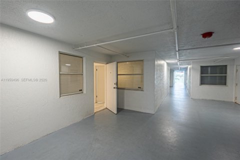 Снять в аренду квартиру в Майами, Флорида 2 спальни, 58.06м2, № 2005953 - фото 19